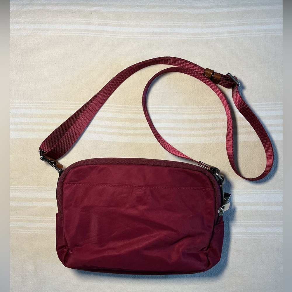 Tumi Women's Red Crossbody Bag - Picture 3 of 16